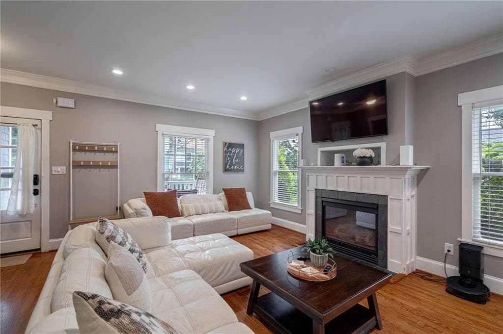 4 bedroom, 3 bathroom, 1,855 sq ft single family residence for rent at 3405 Fortner Street, East Point, GA 30344 for $3,000 a month — photo 10