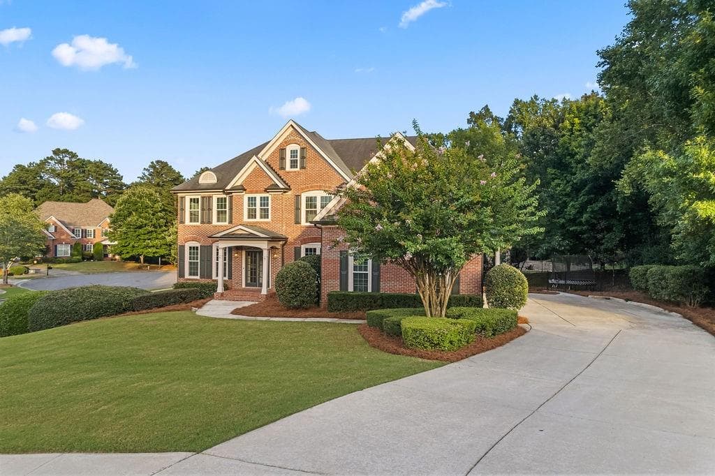 6 bedroom, 5 bathroom, 5,648 sq ft single family residence under contract at 19 Ridge View Court, Acworth, GA 30101 — photo 2