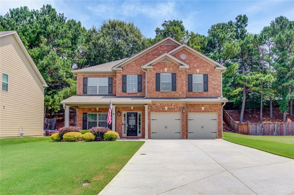 4 bedroom, 3 bathroom, 2,488 sq ft single family residence for sale at 5719 Berkshire Trace, Braselton, GA 30517