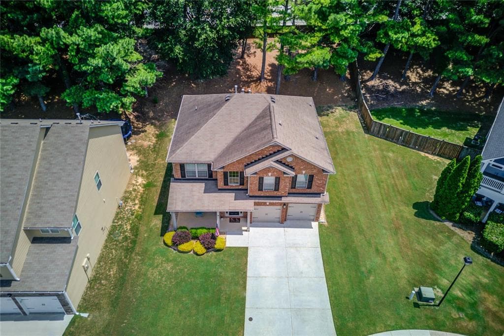 4 bedroom, 3 bathroom, 2,488 sq ft single family residence for sale at 5719 Berkshire Trace, Braselton, GA 30517 — photo 2