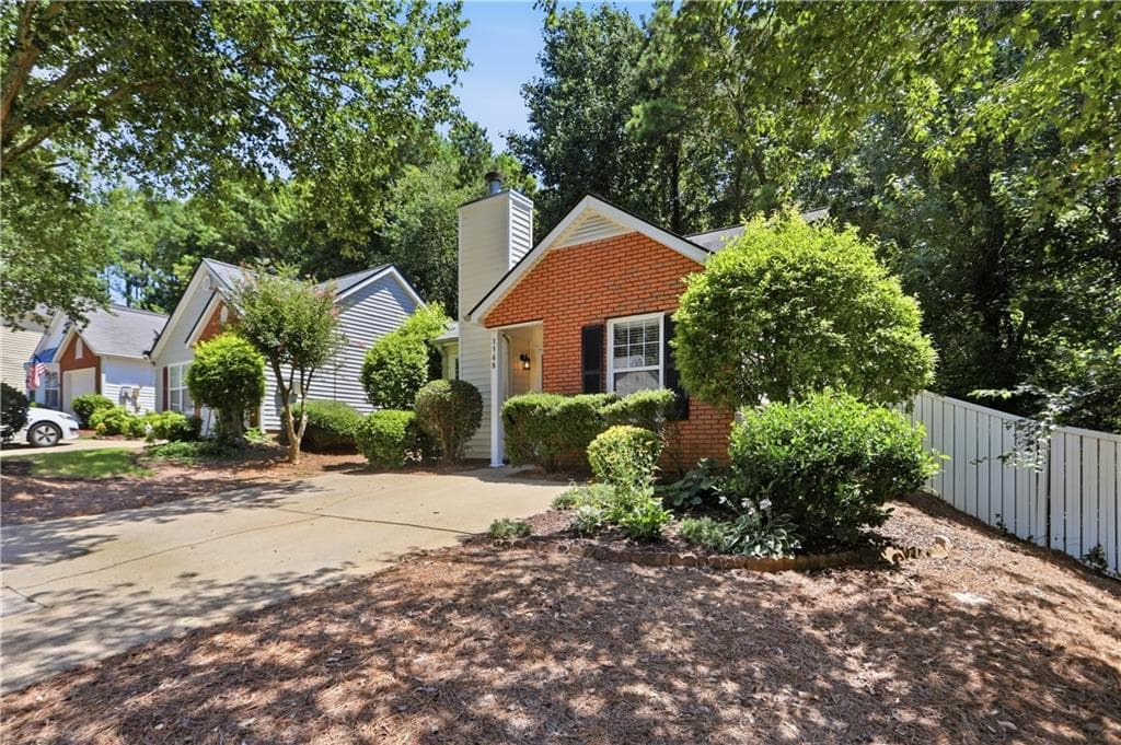2 bedroom, 1 bathroom, 908 sq ft single family residence for sale at 1148 Britley Park Lane, Woodstock, GA 30189 — photo 2