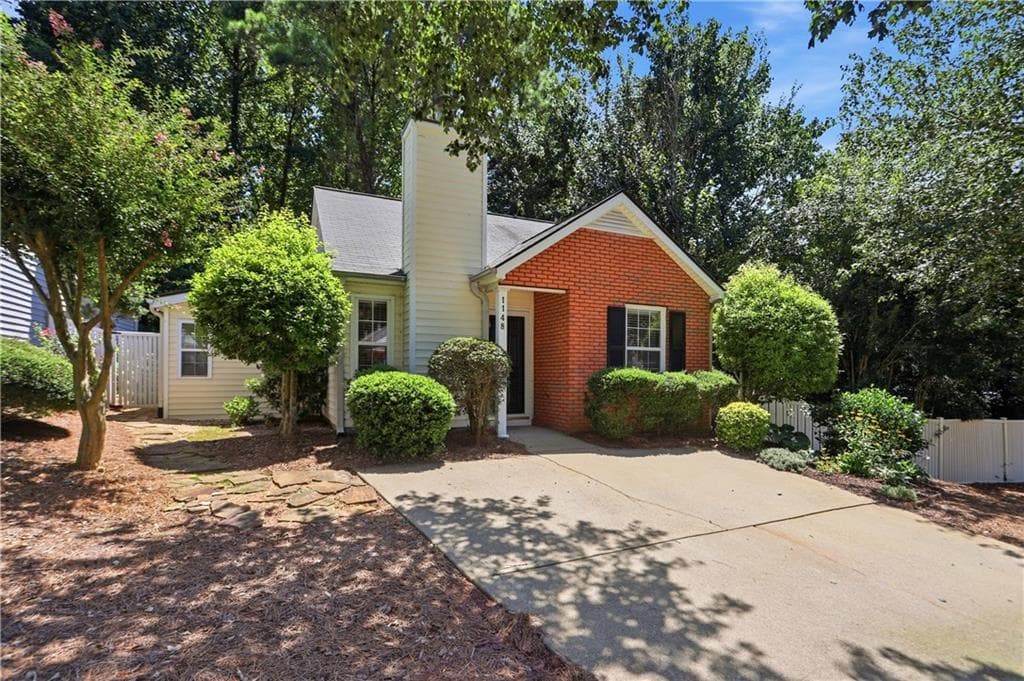2 bedroom, 1 bathroom, 908 sq ft single family residence for sale at 1148 Britley Park Lane, Woodstock, GA 30189 — photo 3