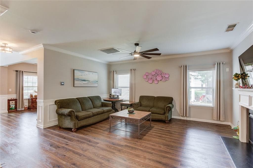 4 bedroom, 3 bathroom, 2,488 sq ft single family residence for sale at 5719 Berkshire Trace, Braselton, GA 30517 — photo 10