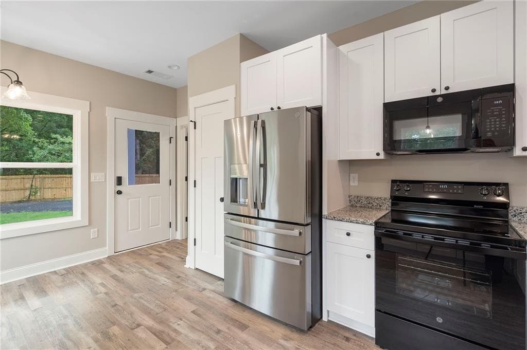 3 bedroom, 2 bathroom, 1,460 sq ft single family residence for rent at 2163 W. Highway 16 Street, Newnan, GA 30263 for $2,100 a month — photo 5
