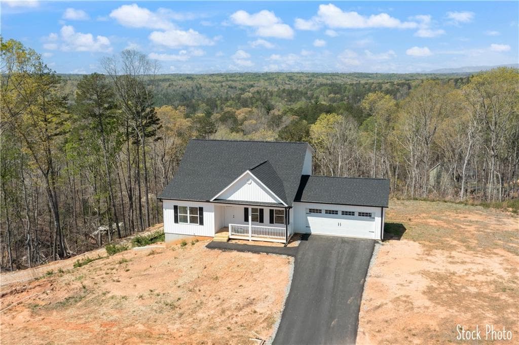 3 bedroom, 3 bathroom, 1,800 sq ft single family residence for sale at 350 Grand Oak Lane, Dahlonega, GA 30533 — photo 2