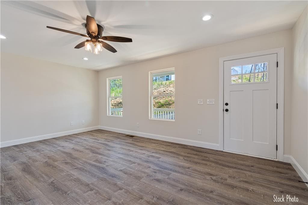 3 bedroom, 3 bathroom, 1,800 sq ft single family residence for sale at 350 Grand Oak Lane, Dahlonega, GA 30533 — photo 4