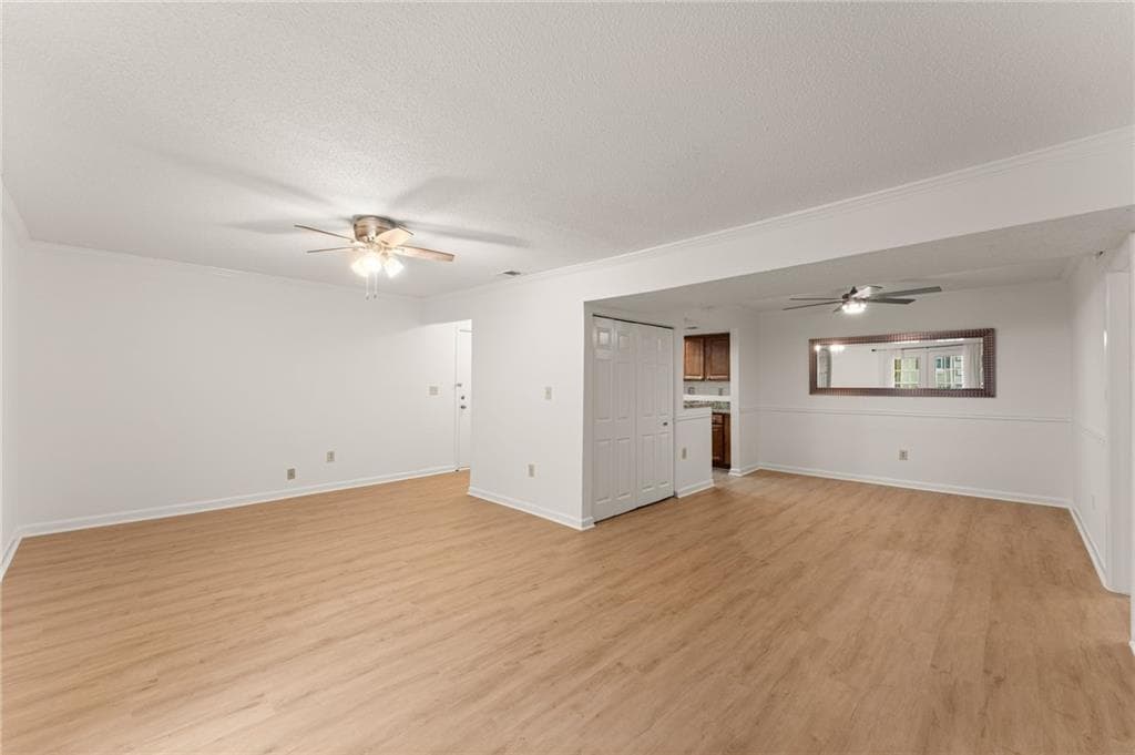 2 bedroom, 2 bathroom, 1,040 sq ft condominium for sale at 6900 Roswell Road Q17, Atlanta, GA 30328 — photo 7