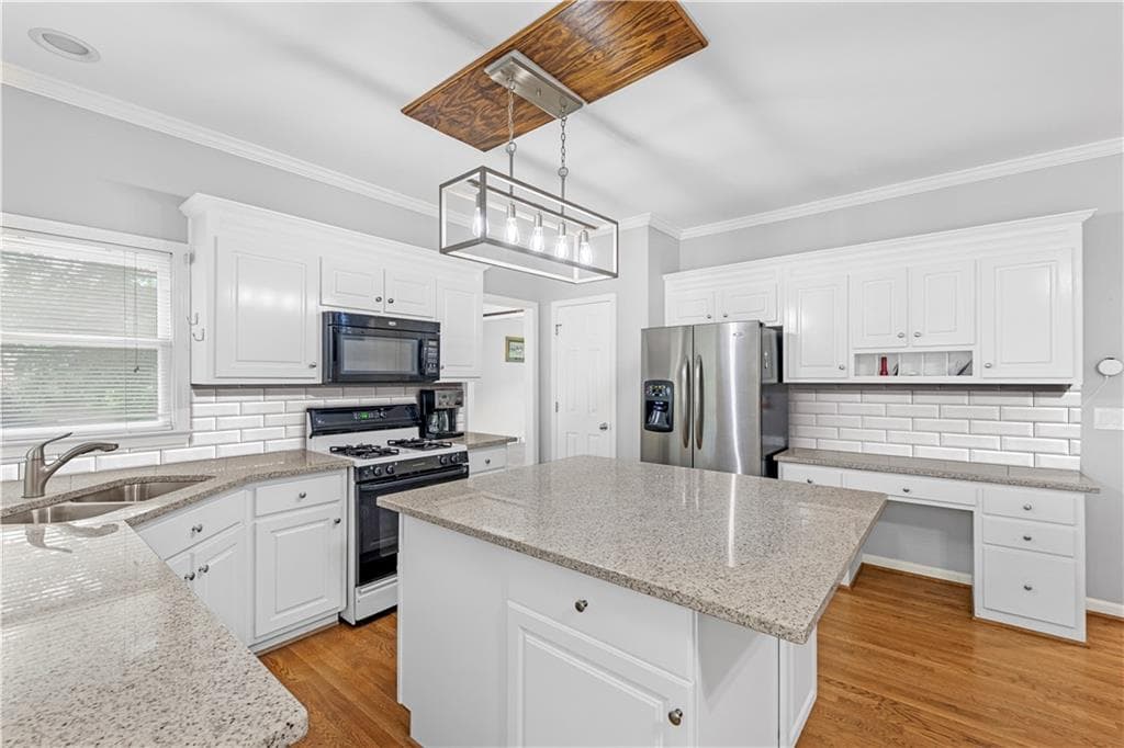 5 bedroom, 4 bathroom, 4,323 sq ft single family residence for sale at 700 Braidwood Ridge, Acworth, GA 30101 — photo 3