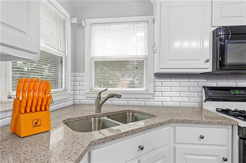 5 bedroom, 4 bathroom, 4,323 sq ft single family residence for sale at 700 Braidwood Ridge, Acworth, GA 30101 — photo 4