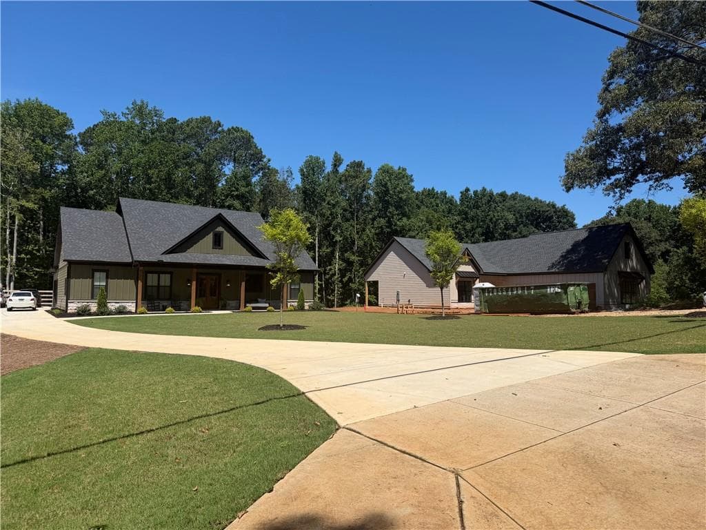 4 bedroom, 3 bathroom, 2,420 sq ft single family residence for sale at 542A Palm Street, Holly Springs, GA 30115 — photo 2
