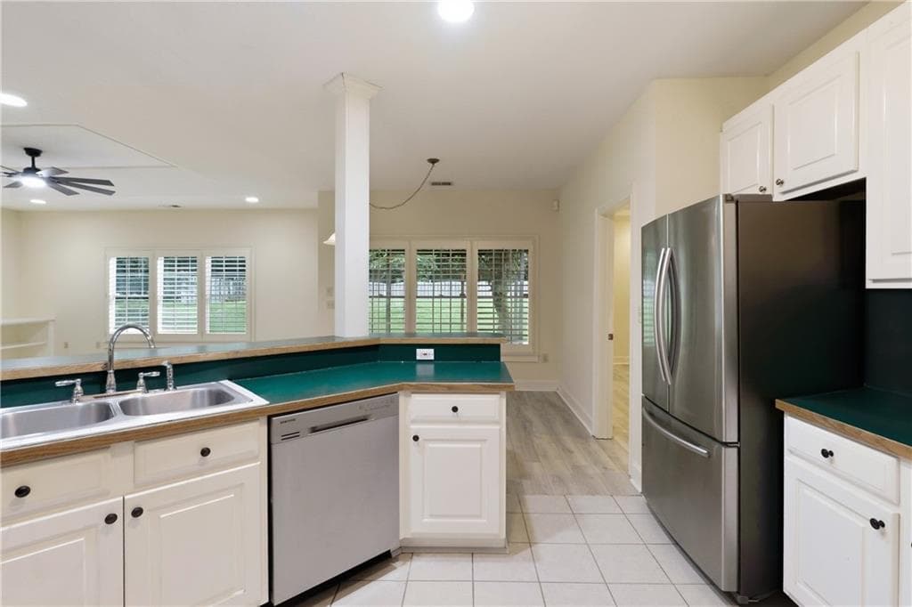 2 bedroom, 2 bathroom, 1,718 sq ft single family residence for sale at 100 Clay Court, Tyrone, GA 30290 — photo 8