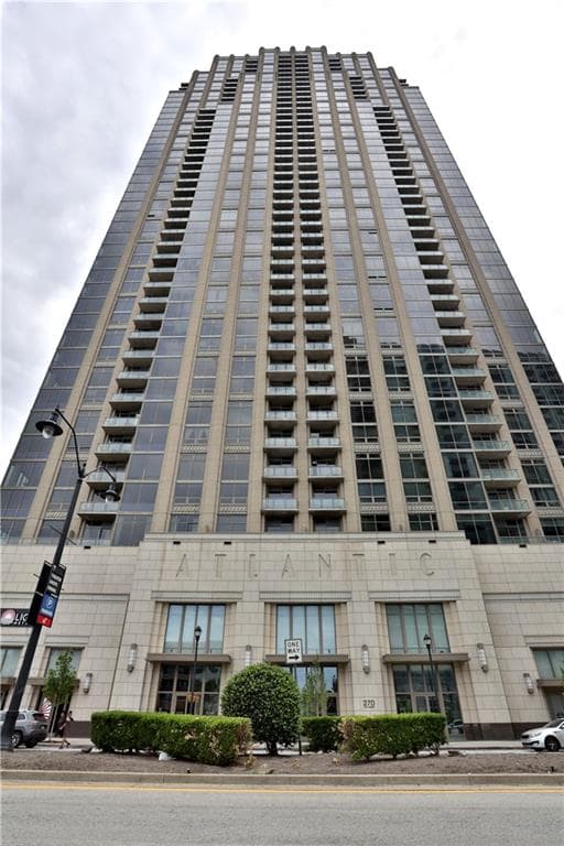 1 bedroom, 2 bathroom, 1,244 sq ft condominium for rent at 270 17th Street 2307, Atlanta, GA 30363 for $2,700 a month — photo 1 of 51
