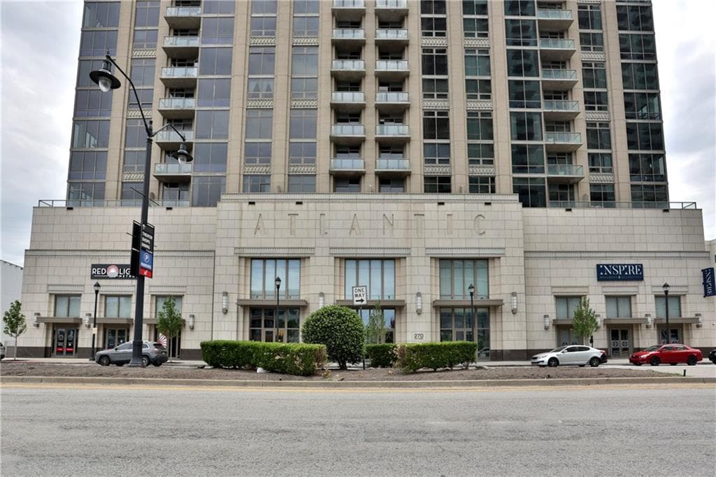 1 bedroom, 2 bathroom, 1,244 sq ft condominium for rent at 270 17th Street 2307, Atlanta, GA 30363 for $2,700 a month — photo 2