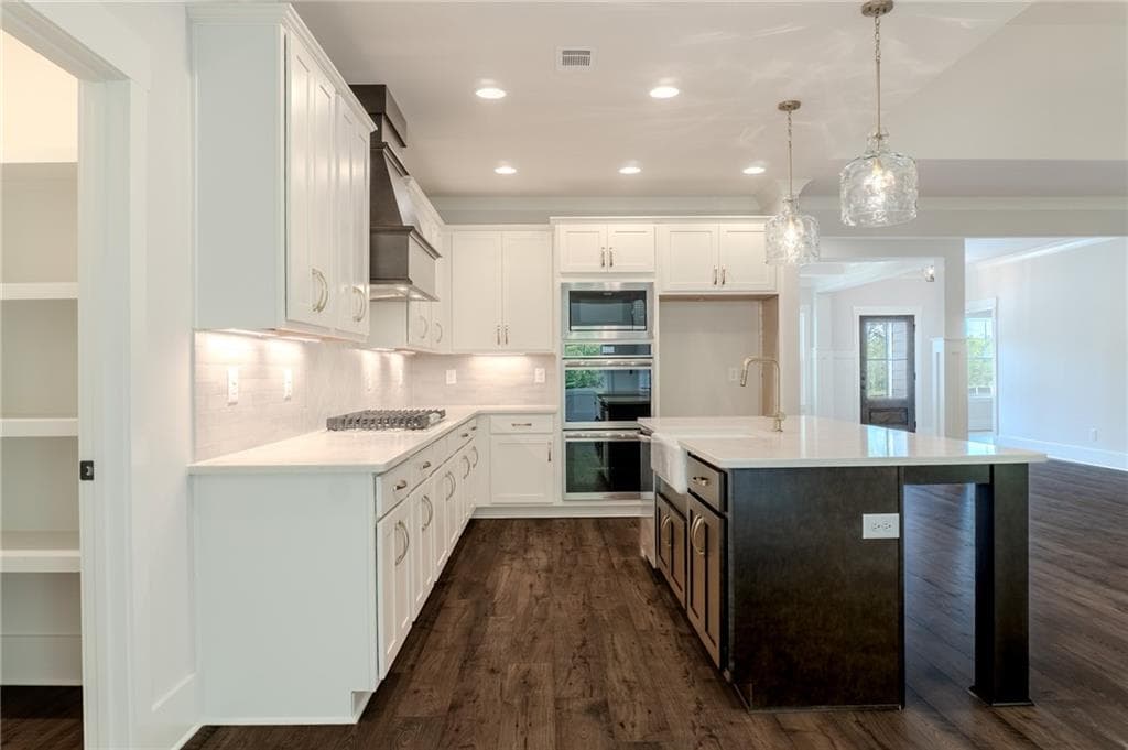 4 bedroom, 3 bathroom, 2,759 sq ft single family residence for sale at 135 River Ridge Walk, Monroe, GA 30656 — photo 4