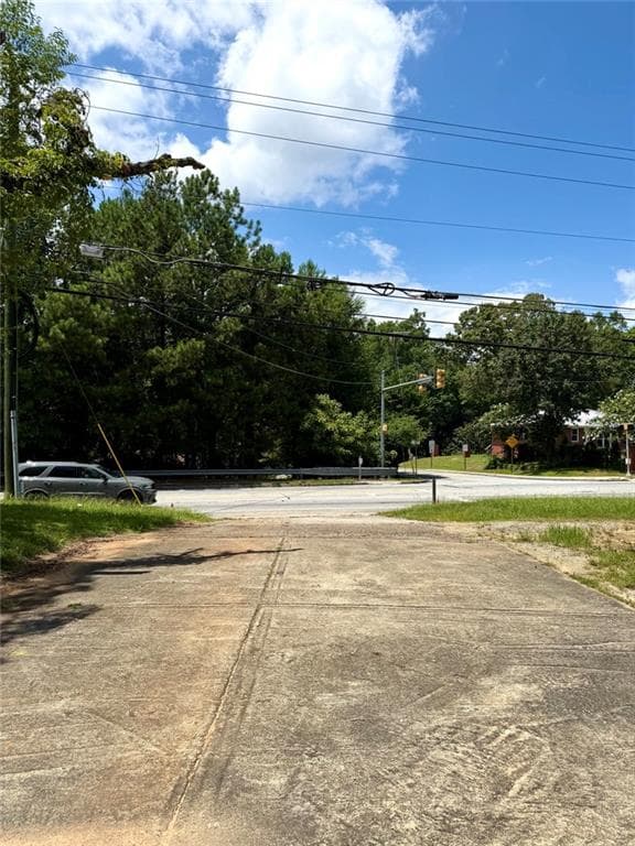 3 bedroom, 3 bathroom, 2,250 sq ft single family residence under contract at 5855 Oakdale Road, Mableton, GA 30126 — photo 5