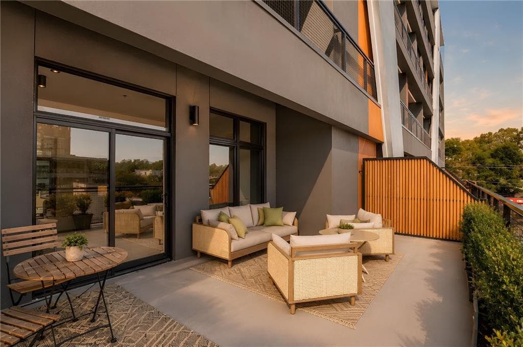 1 bedroom, 1 bathroom, 630 sq ft condominium for sale at 567 Ponce De Leon Avenue 605, Atlanta, GA 30308 — photo 6