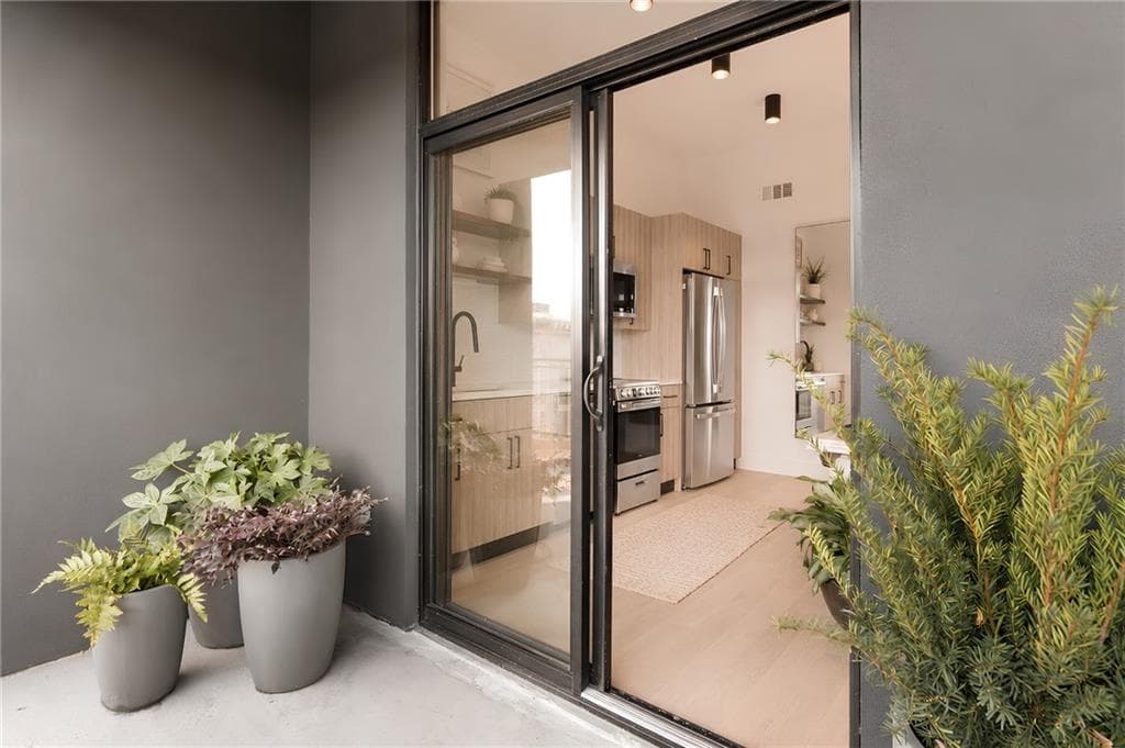1 bedroom, 1 bathroom, 630 sq ft condominium for sale at 567 Ponce De Leon Avenue 605, Atlanta, GA 30308 — photo 7