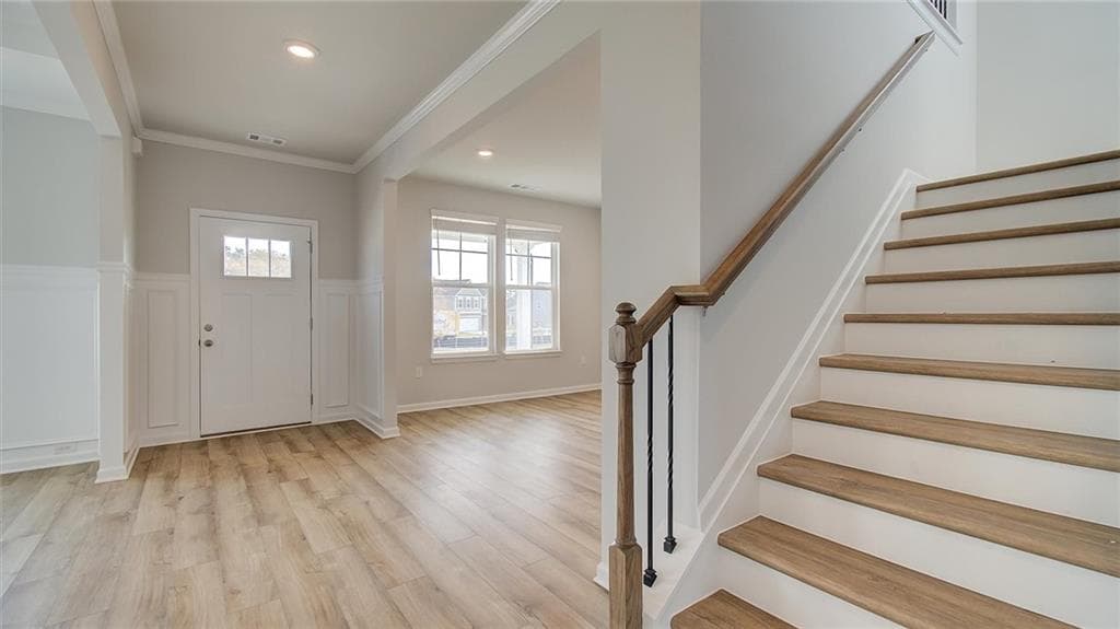 4 bedroom, 3 bathroom, 3,403 sq ft single family residence under contract at 737 Dunlake Way, Locust Grove, GA 30248 — photo 5