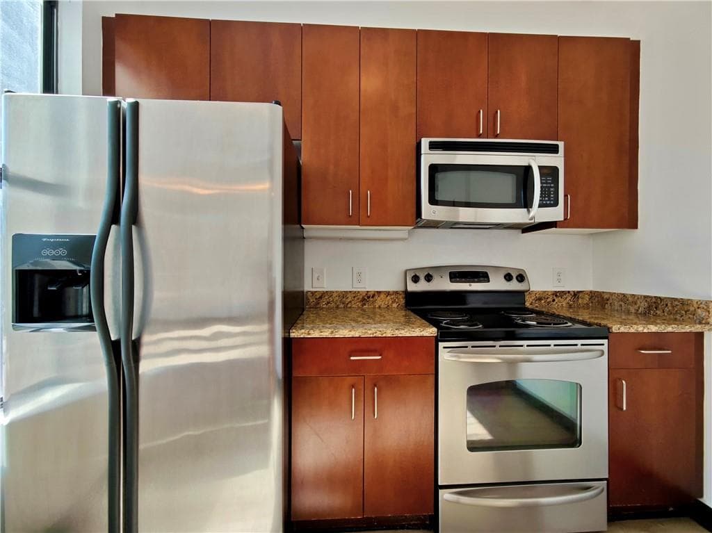 1 bedroom, 1 bathroom, 794 sq ft condominium for sale at 5300 Peachtree Road 2401, Chamblee, GA 30341 — photo 8