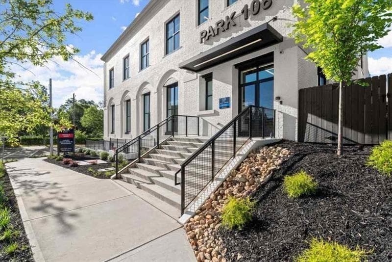 1 bedroom, 1 bathroom, 632 sq ft condominium for sale at 108 Park Place Unit 107, Decatur, GA 30030 — photo 2