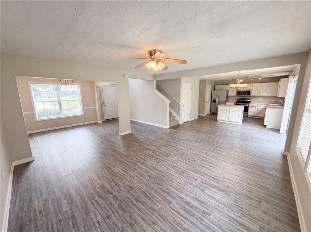 3 bedroom, 3 bathroom, 1,712 sq ft single family residence for sale at 4636 Pine Acre Circle, Buford, GA 30518 — photo 3