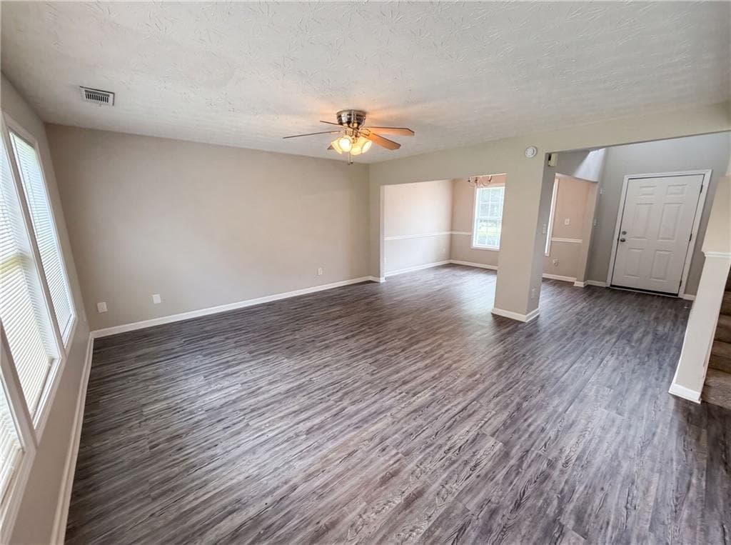 3 bedroom, 3 bathroom, 1,712 sq ft single family residence for sale at 4636 Pine Acre Circle, Buford, GA 30518 — photo 9