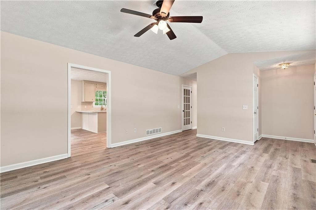 3 bedroom, 2 bathroom, 1,344 sq ft single family residence under contract at 1208 Acorn Lane, Woodstock, GA 30189 — photo 9