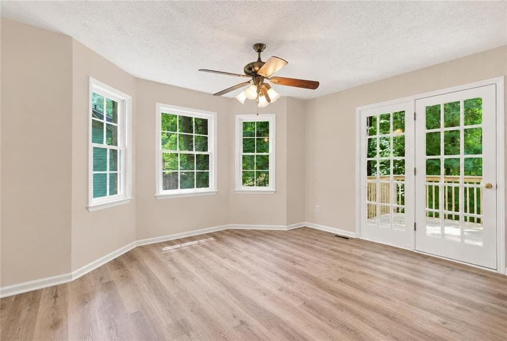 3 bedroom, 2 bathroom, 1,344 sq ft single family residence under contract at 1208 Acorn Lane, Woodstock, GA 30189 — photo 10