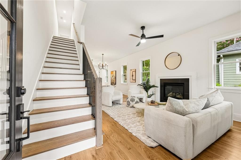 4 bedroom, 4 bathroom, 2,350 sq ft townhouse for sale at 112 1st Avenue B, Decatur, GA 30030 — photo 3