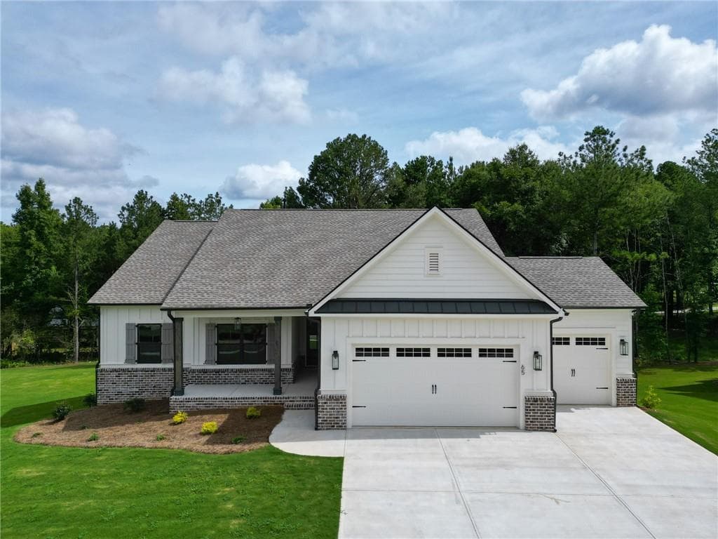 4 bedroom, 3 bathroom, 2,203 sq ft single family residence for sale at 65 River Ridge Walk, Monroe, GA 30656