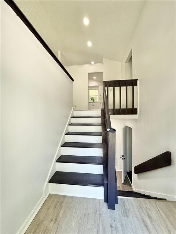 4 bedroom, 2 bathroom, 1,902 sq ft single family residence for sale at 8399 Lake Drive, Snellville, GA 30039 — photo 3