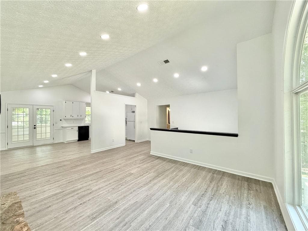 4 bedroom, 2 bathroom, 1,902 sq ft single family residence for sale at 8399 Lake Drive, Snellville, GA 30039 — photo 5