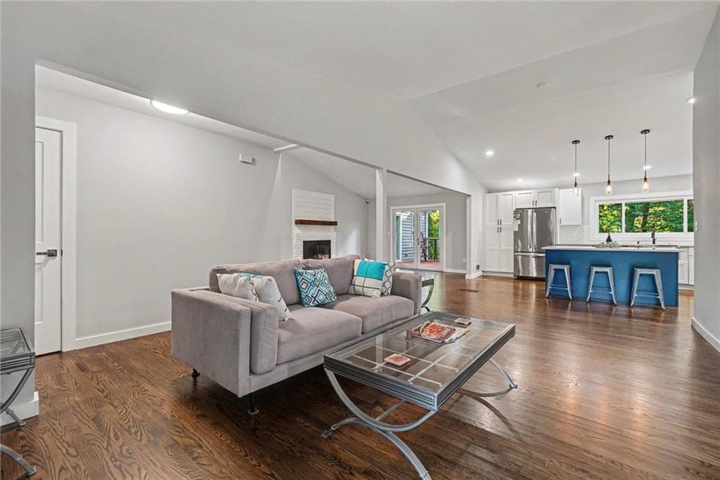 3 bedroom, 2 bathroom, 2,476 sq ft single family residence for sale at 480 Surrey Place, Marietta, GA 30068 — photo 8