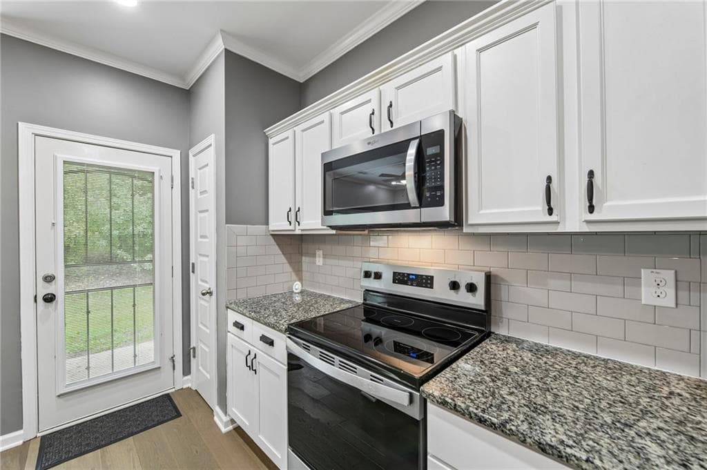 3 bedroom, 3 bathroom, 1,501 sq ft townhouse for sale at 3583 Brycewood Drive, Decatur, GA 30034 — photo 9