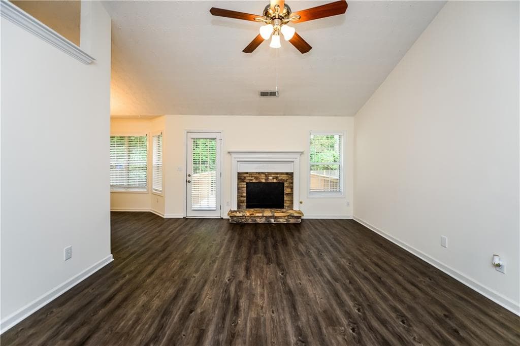 5 bedroom, 3 bathroom, 2,466 sq ft single family residence for rent at 805 Lewis Ridge Circle, Lawrenceville, GA 30045 for $2,775 a month — photo 5