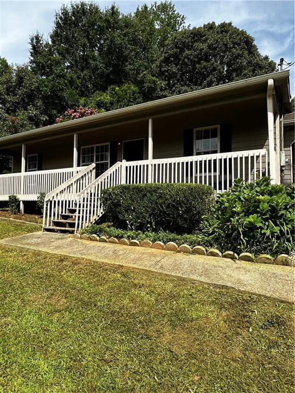 3 bedroom, 2 bathroom, 1,092 sq ft single family residence under contract at 136 Marshall Fuller Road, Dallas, GA 30157 — photo 2