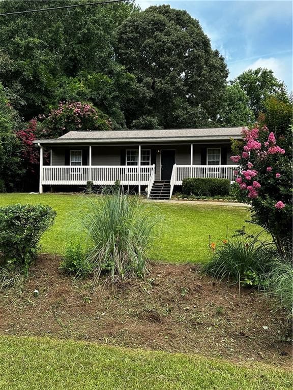 3 bedroom, 2 bathroom, 1,092 sq ft single family residence under contract at 136 Marshall Fuller Road, Dallas, GA 30157