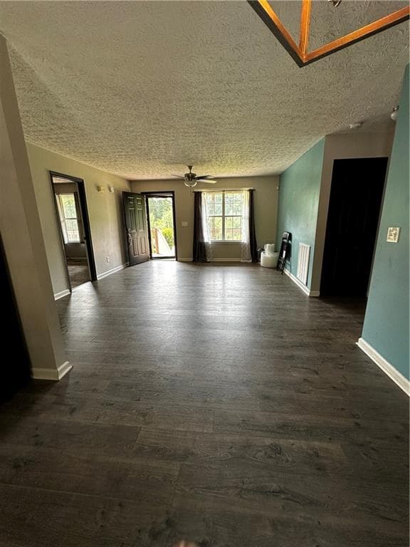 3 bedroom, 2 bathroom, 1,092 sq ft single family residence under contract at 136 Marshall Fuller Road, Dallas, GA 30157 — photo 3