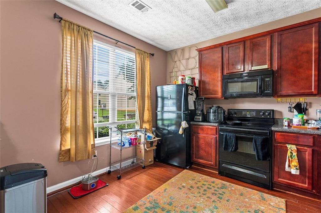 3 bedroom, 3 bathroom, 1,440 sq ft condominium for sale at 4364 Stone Gate Way 94, East Point, GA 30344 — photo 8