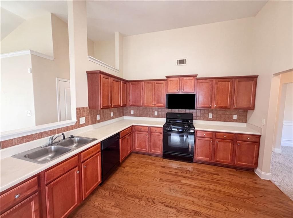3 bedroom, 2 bathroom, 2,276 sq ft single family residence under contract at 453 Castle Top Lane, Lawrenceville, GA 30045 — photo 2