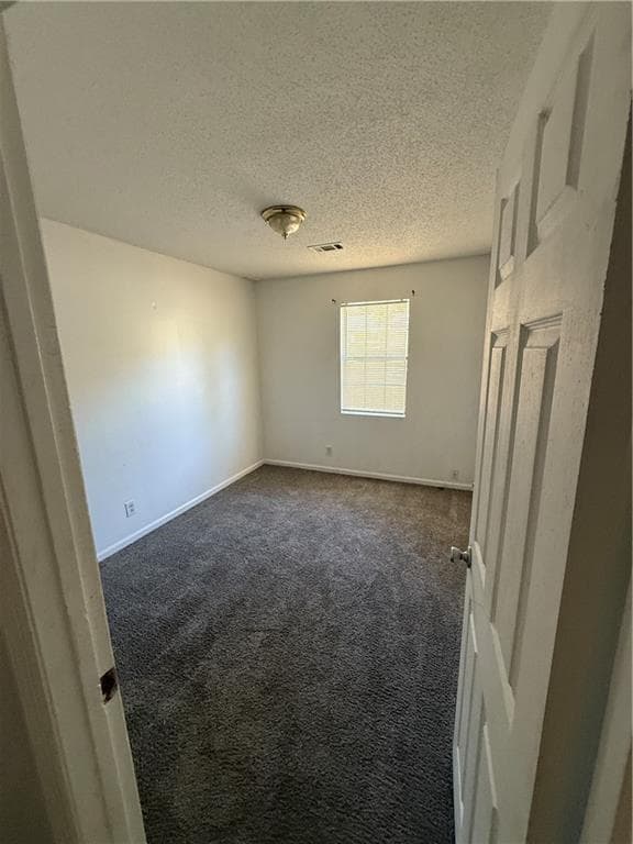 3 bedroom, 1 bathroom, 960 sq ft single family residence for sale at 1524 Burton Avenue, Macon, GA 31204 — photo 3
