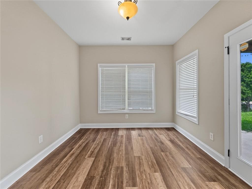 4 bedroom, 3 bathroom, 2,054 sq ft single family residence for sale at 441 Sweet Ashley Way, Loganville, GA 30052 — photo 7