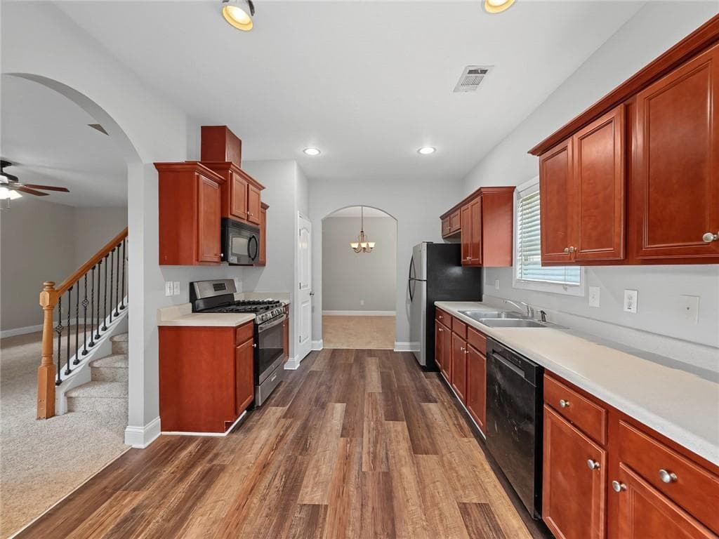 4 bedroom, 3 bathroom, 2,054 sq ft single family residence for sale at 441 Sweet Ashley Way, Loganville, GA 30052 — photo 8