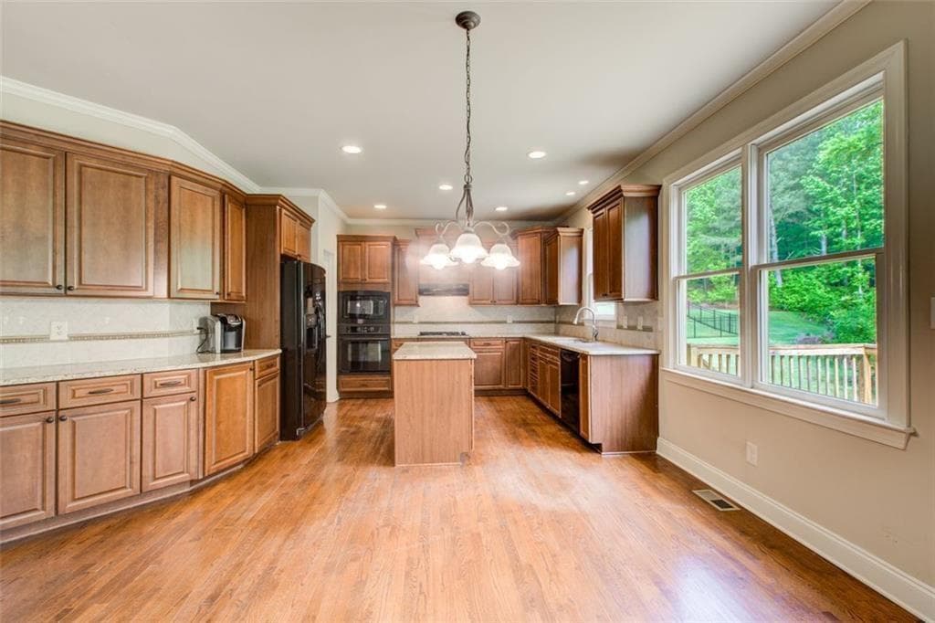 5 bedroom, 5 bathroom, 4,833 sq ft single family residence for sale at 553 Hunting Hills Drive, Braselton, GA 30517 — photo 5