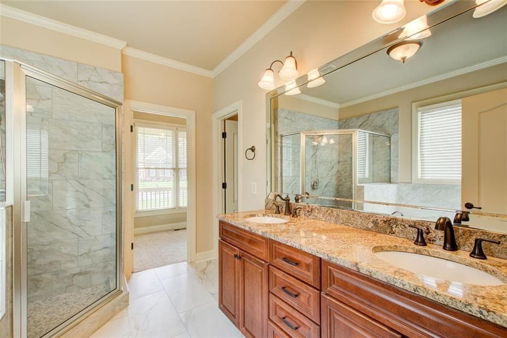 5 bedroom, 5 bathroom, 4,833 sq ft single family residence for sale at 553 Hunting Hills Drive, Braselton, GA 30517 — photo 7