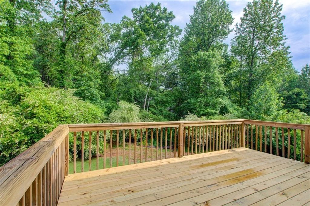 5 bedroom, 5 bathroom, 4,833 sq ft single family residence for sale at 553 Hunting Hills Drive, Braselton, GA 30517 — photo 9