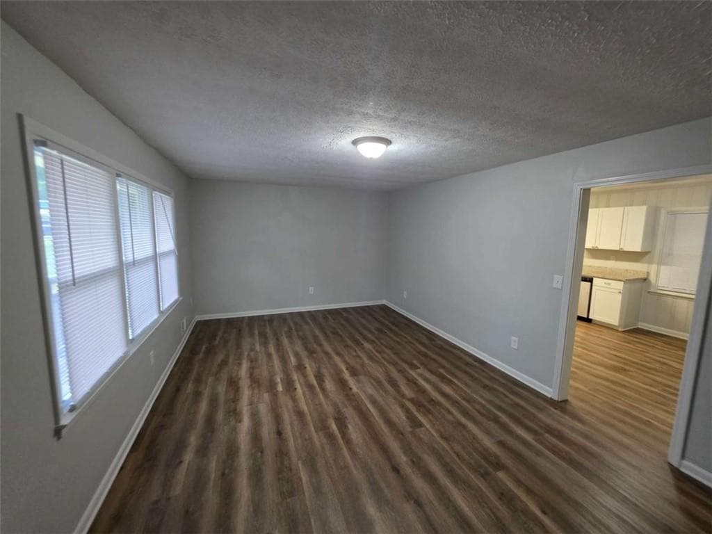 3 bedroom, 2 bathroom, 1,412 sq ft single family residence for sale at 1214 S Broad Street, Monroe, GA 30655 — photo 4