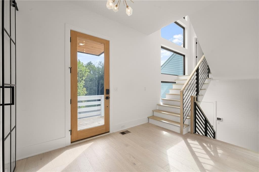 5 bedroom, 6 bathroom, 5,026 sq ft single family residence for sale at 235 Winterberry Way, Roswell, GA 30075 — photo 9