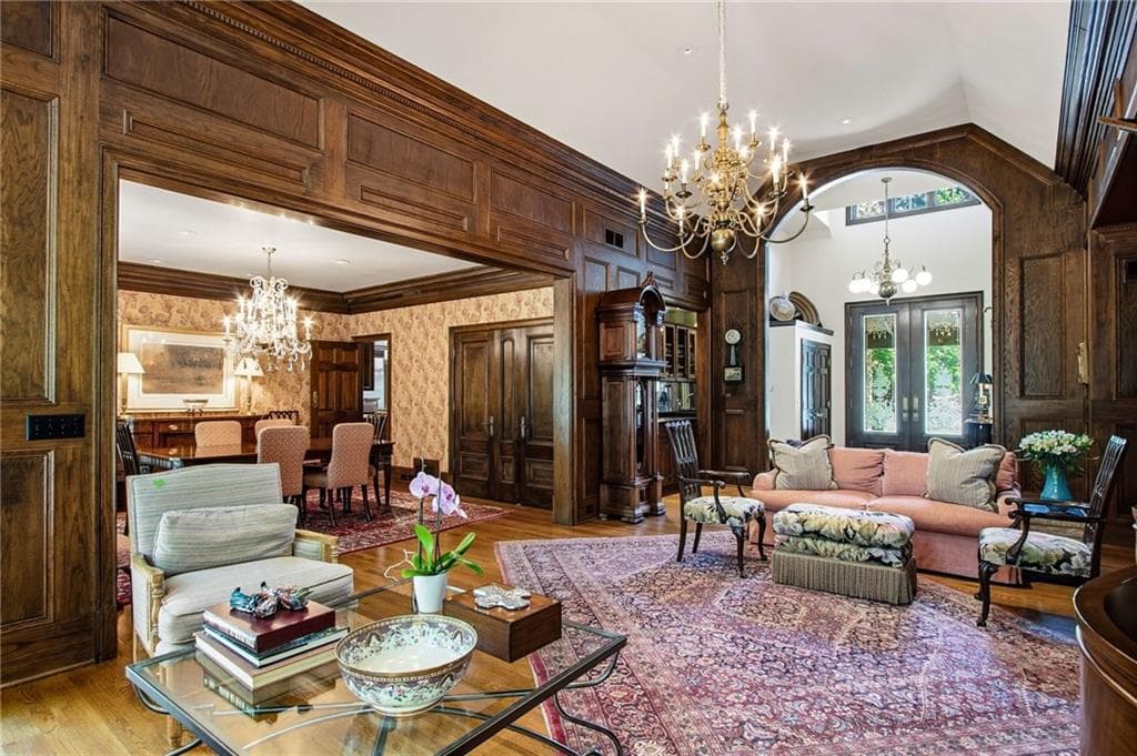 5 bedroom, 6 bathroom, 5,688 sq ft single family residence under contract at 2401 Spalding Drive, Sandy Springs, GA 30350 — photo 8