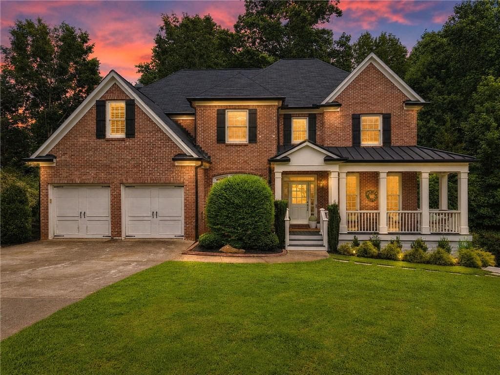 5 bedroom, 4 bathroom, 4,156 sq ft single family residence for sale at 6425 Stream Side Court, Cumming, GA 30041 — photo 2